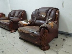 沙發損壞情況